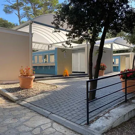 Holiday home Oliva Mobile Biograd Na Moru